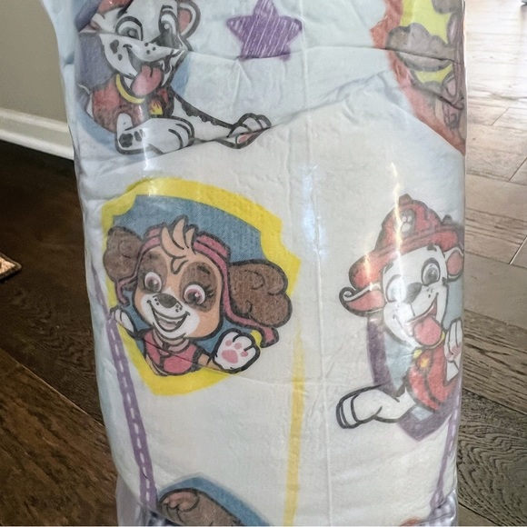 LUVS Diapers Size 5 Paw Patrol Theme 74 Count - Picture 4 of 4